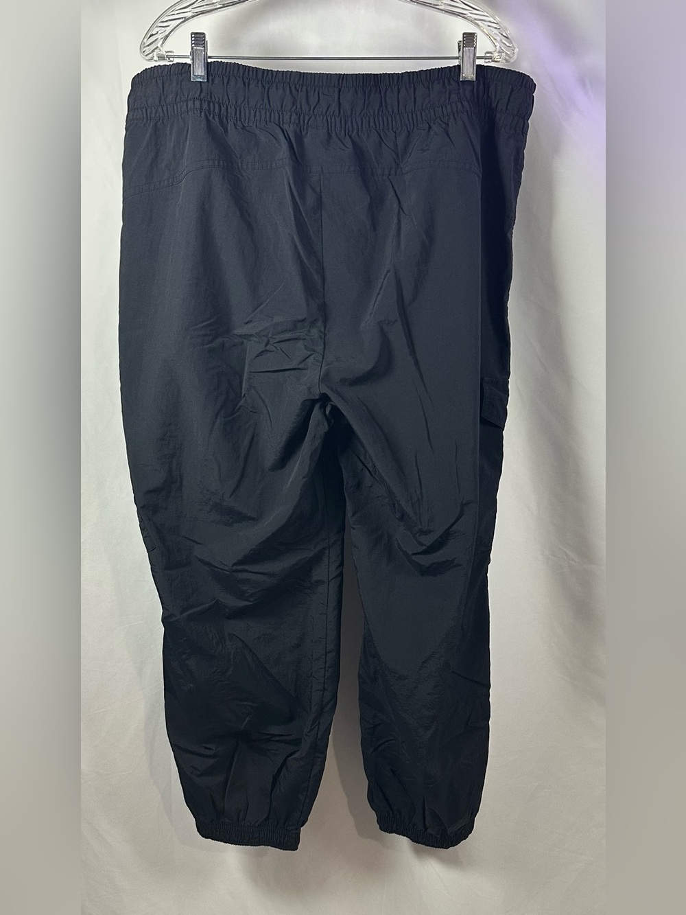 🤍Old Navy Black Cargo Track Joggers - Picture 4 of 12